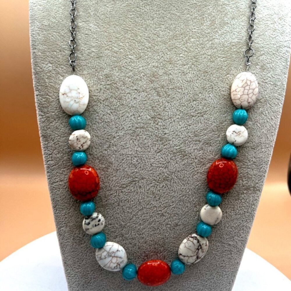 Magnesite, Dyed Agate & Faux Turquoise Beaded Necklace    M4